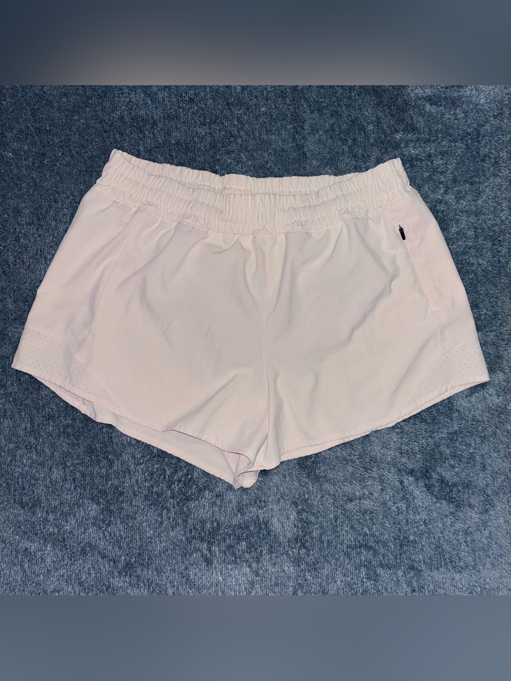 Calia Mid-Rise Infinity Run Shorts in Washed Peach Women’s Size Medium